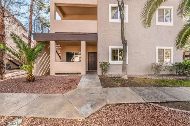 MLS: 2758451 Condo For Sale