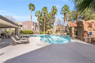 Photo #1: 2758451 Listing