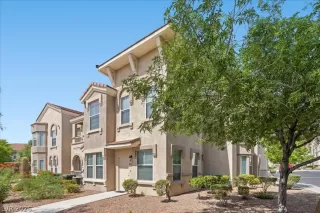 Photo #1: 2758456 Listing