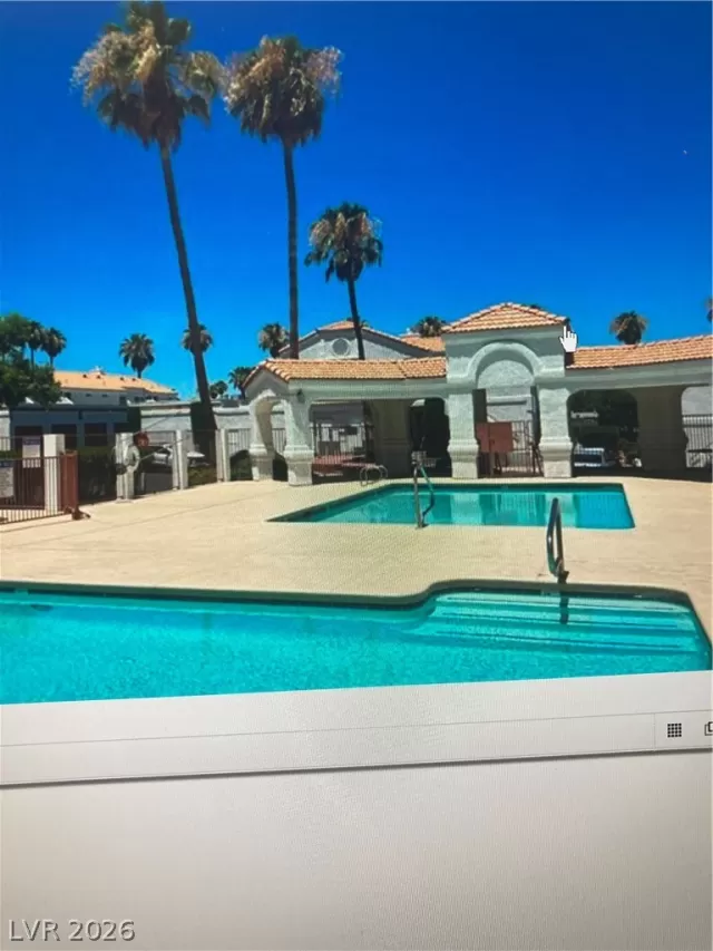 MLS: 2758504 Condo For Sale