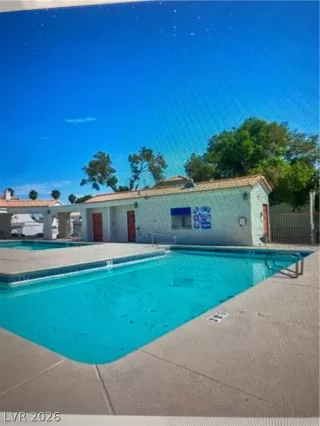 Photo #1: 2758504 Listing 