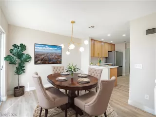 Photo #2: 2758508 Listing