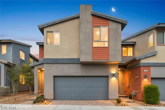 MLS: 2758512 Condo For Sale