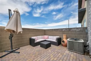 Photo #4: 2758512 Listing