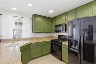 Photo #1: 2758529 Listing 