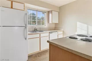 Photo #2: 2758536 Listing 