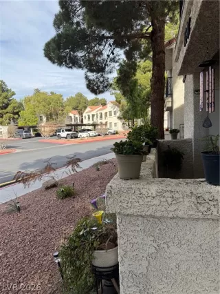 Photo #5: 2758540 Listing 