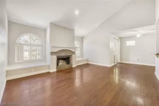 Photo #4: 2758542 Listing 