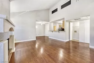 Photo #5: 2758542 Listing 