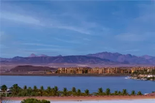 Photo #2: 2758550 Listing