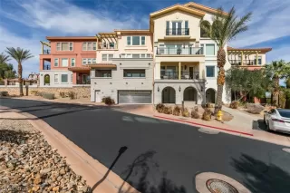 More Details about MLS # 2758588 : 64 STRADA PRINCIPALE 104