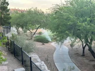 Photo #4: 2758588 Listing