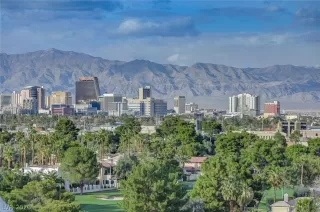 Photo #2: 2758622 Listing