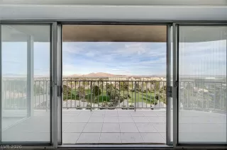 Photo #5: 2758622 Listing