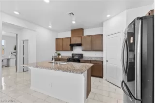 Photo #3: 2758695 Listing 