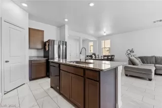 Photo #4: 2758695 Listing 