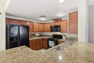 Photo #3: 2758715 Listing 