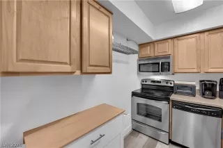 Photo #2: 2758801 Listing 