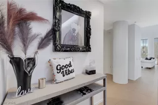 Photo #1: 2758809 Listing 