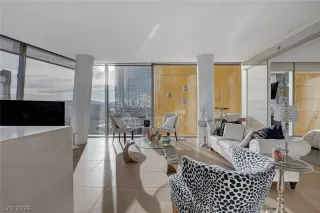 Photo #2: 2758809 Listing 