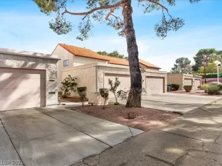 Photo #2: 2758841 Listing