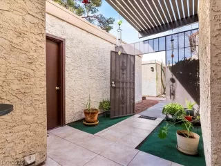 Photo #6: 2758841 Listing