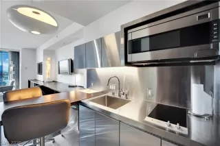 Photo #2: 2758853 Listing