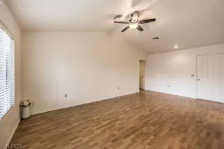 Photo #6: 2758858 Listing 