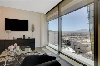 Photo #3: 2758877 Listing