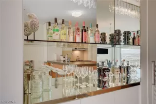 Photo #6: 2758877 Listing