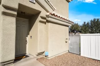 Photo #2: 2758878 Listing