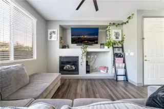 Photo #6: 2758878 Listing