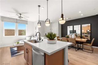 Photo #6: 2758930 Listing 