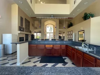 Photo #5: 2758936 Listing 