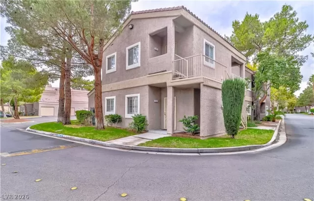 MLS: 2758973 Condo For Sale