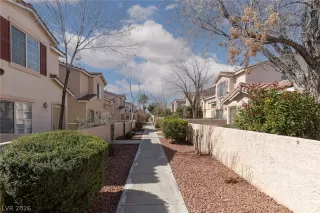 Photo #4: 2759009 Listing 