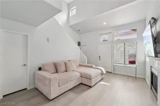 Photo #5: 2759034 Listing 