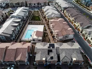 Photo #5: 2759038 Listing 