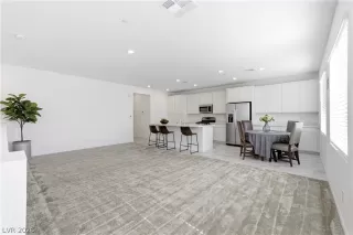 Photo #6: 2759038 Listing 