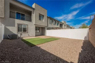 Photo #2: 2759061 Listing 