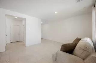 Photo #6: 2759061 Listing 