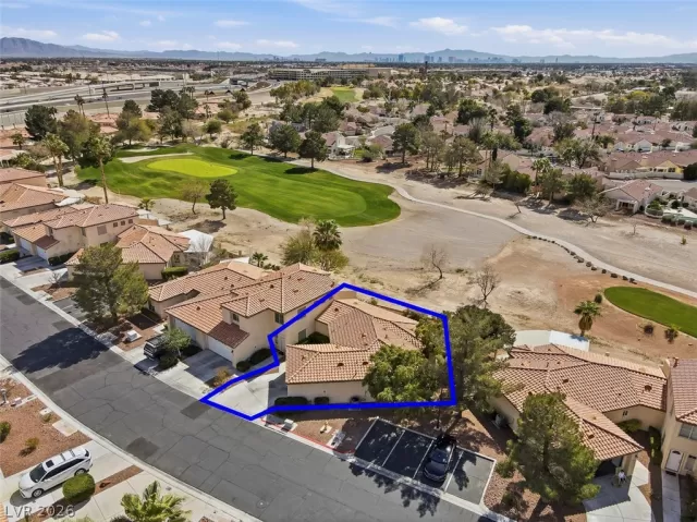 MLS: 2759106 Condo For Sale