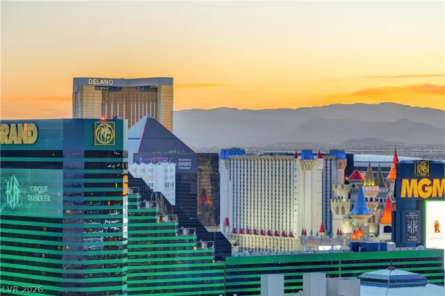 MLS: 2759133 Condo For Sale