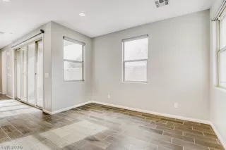 Photo #6: 2759299 Listing