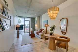 Photo #2: 2759361 Listing