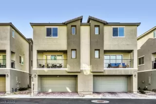 Photo #2: 2759372 Listing