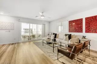 Photo #4: 2759372 Listing