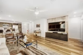 Photo #6: 2759372 Listing