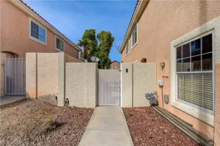 Photo #2: 2759378 Listing 