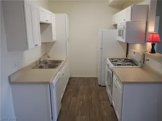 Photo #5: 2759388 Listing 